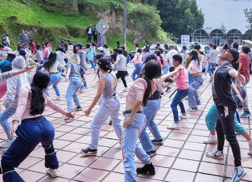 donde estudiar danza en ecuador