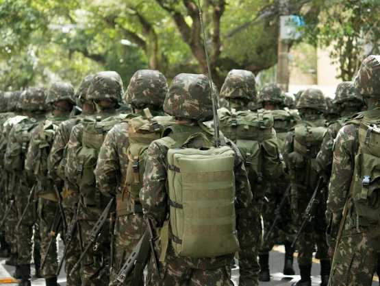 cuanto gana un militar en ecuador