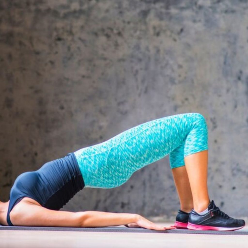 puente de gluteos ejercicio